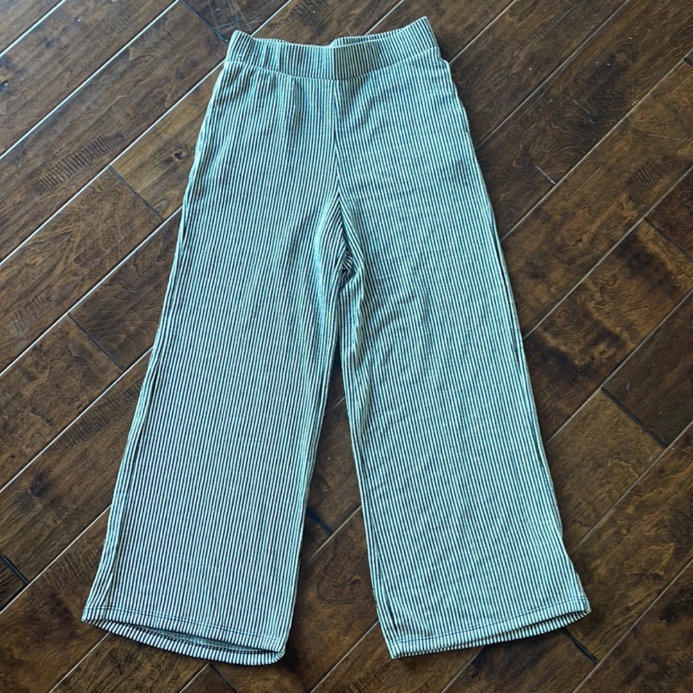Black/white thin stripe pull on lightweight knit pants